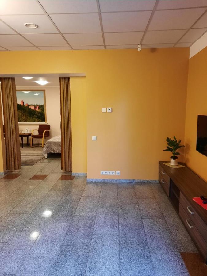 Hotel Pils With Self-Check In 斯伽尔达 外观 照片