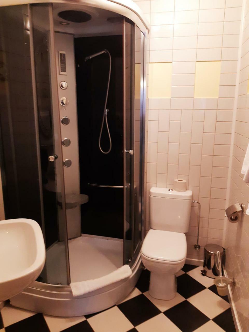 Hotel Pils With Self-Check In 斯伽尔达 外观 照片